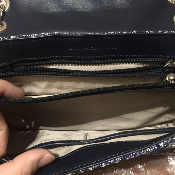 Michael Kors handbag - Picture 6 of 9